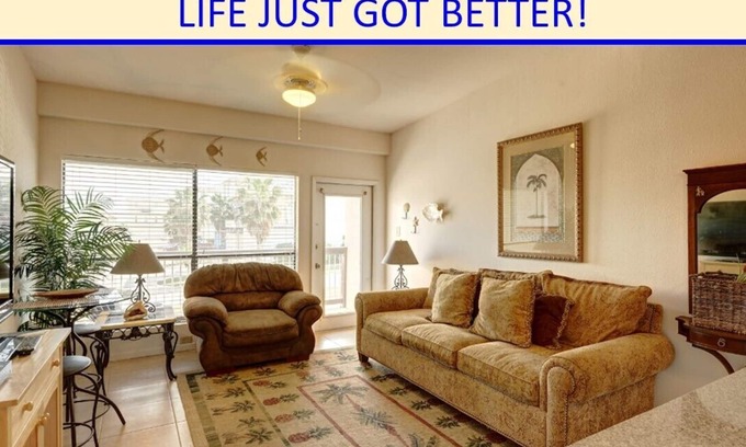 Port Aransas Condo | Beautiful Quaint Condo Just Steps To The Beach - Living The Good Life!