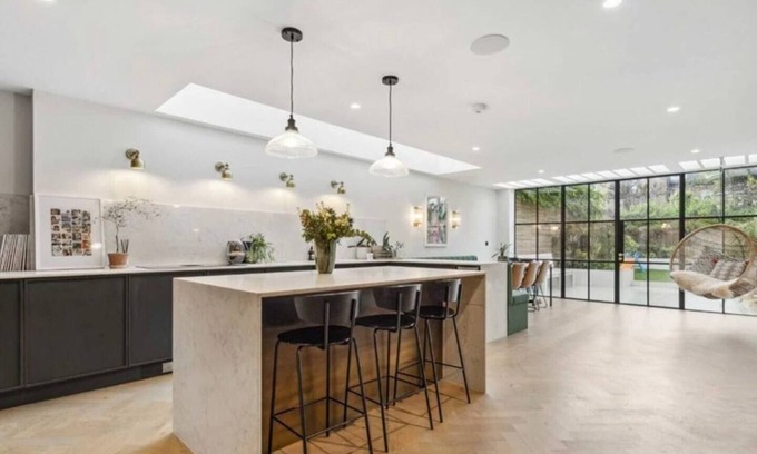 Clapham House | Beautiful, Recently Refurbished Family Home in Abbeville Village, Clapham
