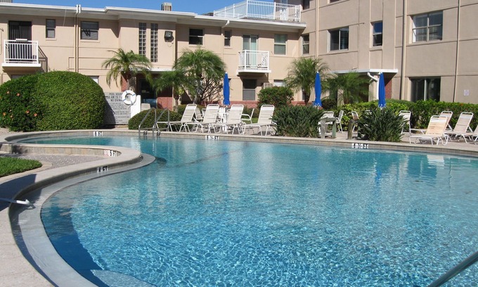 St. Pete Beach Apartment | BEAUTIFUL RELAXING ST PETE BEACH 3 NIGHT MINIMUM TOTALLY DRY THRU BOTH STORMS