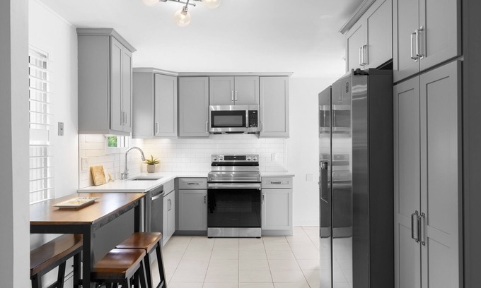 East Quogue House | Beautiful remodeled 2 bedroom home — 5 min from the beach! 20 percent for week