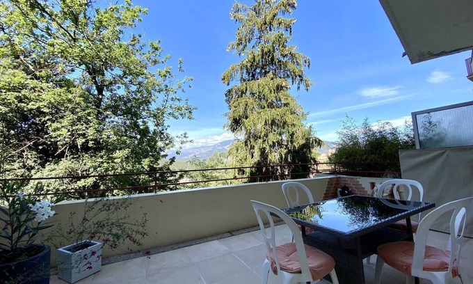 Vernet-les-Bains Apartment | BEAUTIFUL RENOVATED 3-STAR T1 BIS WITH LARGE TERRACE, WIFI AND PARKING SPACE
