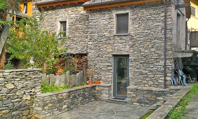 Avegno House | Beautiful, renovated rustico in typical style at the entrance to the Maggia Valley