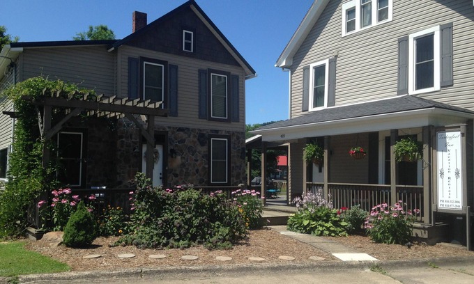 Confluence House | Beautiful rental, with a spectacular view of the confluence of three rivers.