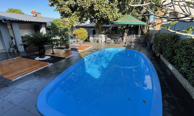 Vila Yolanda Apartment | Beautiful room overlooking the pool in the center of FOZ