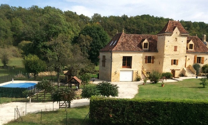 Lamothe-Fenelon House | BEAUTIFUL RUAL CHARACTER HOUSE WITH LARGE SWIMMING POOL AND GARDEN
