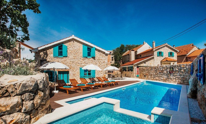 Prolozac Villa | Beautiful Rustic Villa Imota