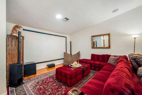 Sunset Ridge House | Beautiful Scottsdale Escape Heated Pool, Spa, & Putting Green