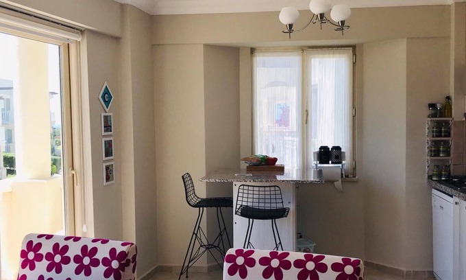 Bogazici House | Beautiful Sea View Apartment w/ AC + Gym
