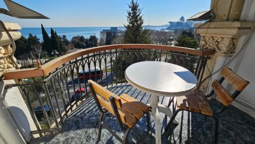 Baku Old Town Apartment | Beautiful sea view