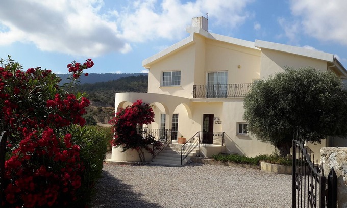 Bahceli Villa | Beautiful secluded villa, mountain views, close to the sea.