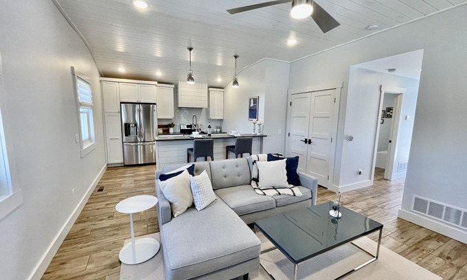 Spearfish Apartment | Beautiful Serene Carriage House Apartment