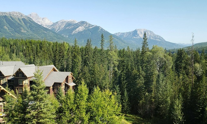 East Kootenay Condo | Beautiful Ski Hill 1 BR Condo