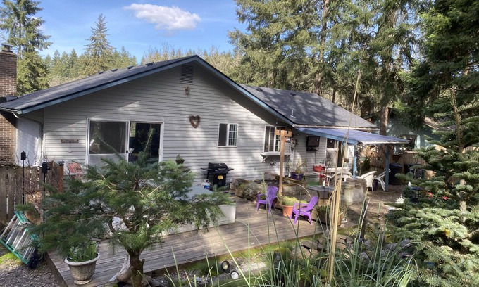 Western House | Beautiful Southwest Eugene Estate! 4 beds 3 baths ETC!