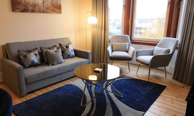 North West Apartment | Beautiful & spacious 2 bed apt in Glasgow West End