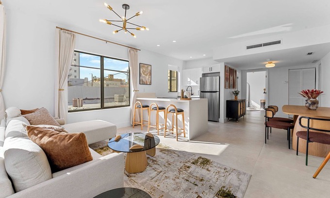 East Little Havana Apartment | Beautiful Spacious 2BR Apartment