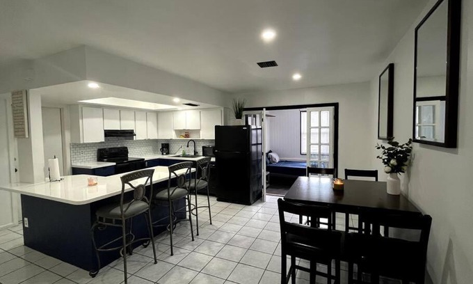 Lake Worth Corridor House | Beautiful spacious 4Bd 2Ba w/ large pool/backyard