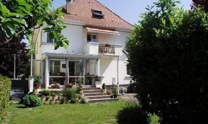 Saint Joseph/Mittelharth Apartment | Beautiful spacious apartment in the heart of Alsace