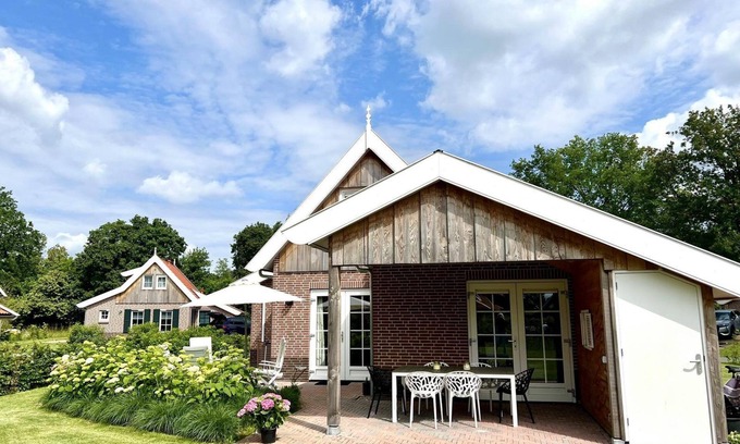 Hoge Hexel House | Beautiful, spacious and very bright 6-person villa with 3 bedrooms, 2 bathrooms in Overijssel.