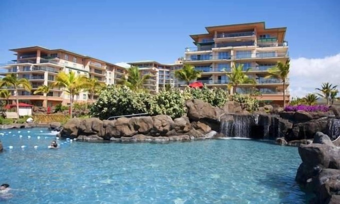 Honokowai Condo | BEAUTIFUL SPACIOUS UNIT WITH PARTIAL OCEAN VIEW
