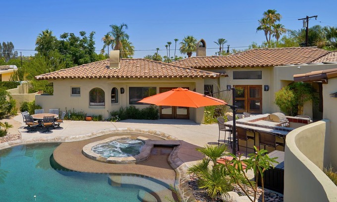 Palm Springs House | Beautiful Spanish Villa in the Movie Colony