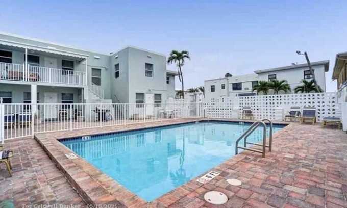 Hollywood Lakes Apartment | Beautiful studio condo steps from the beach!