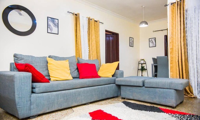 Dansoman Apartment | Beautiful Suburban 3 bedroom house, 30 mins from airport