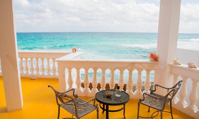 Centro - Supmza 001 Hotel | Beautiful suite w/ocean view balcony