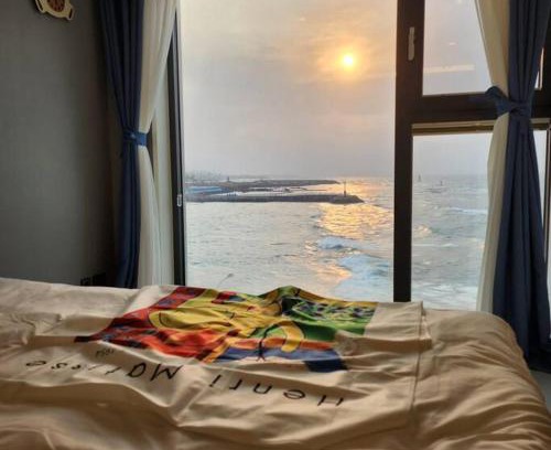 Downtown Apartment | Beautiful Sunset Jejubi House2