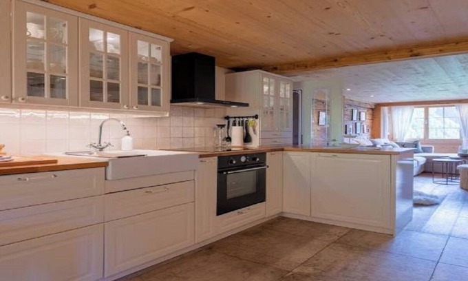 Lenk Ski Chalet | BEAUTIFUL SWISS HOME IN THE CANTON OF BERN, JUST A SHORT DRIVE FROM INTERLAKEN