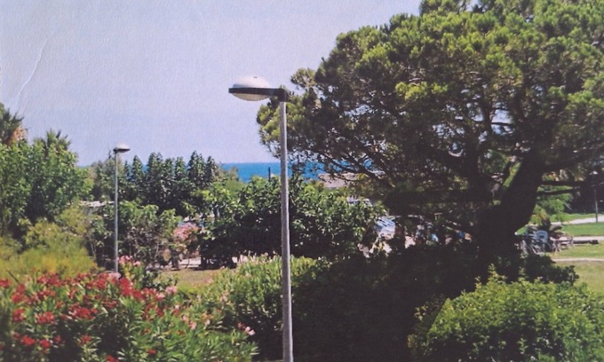 La Londe-les-Maures Apartment | Beautiful T3, 150m from the beach, 2 bedrooms, large loggia, secure parking.