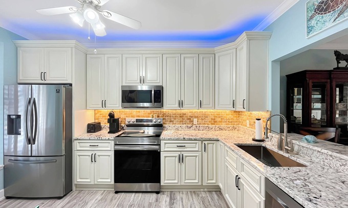 St. Simons Island Condo | Beautiful townhome on the Hampton River. 2 bedrooms and 2 1/2 bath.