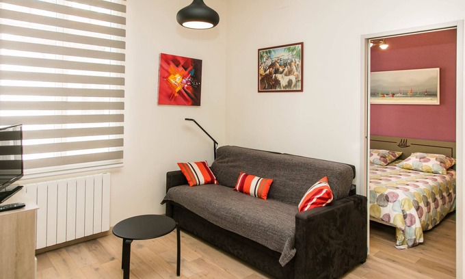 Saint-Jean-de-Luz City Center Apartment | Beautiful T2 classified* refurbished in 2017. Private parking,