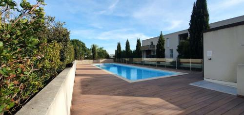 La Valette-du-Var Apartment | Beautiful T2 with swimming pool - near park