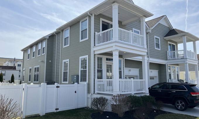 Cape May - Wildwood House | Beautiful Townhome Right Around the Corner from the Beach and Boardwalk!