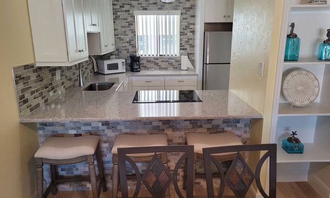 Bradenton Beach Condo | Beautiful Two Bedroom Just Steps From The Beach!