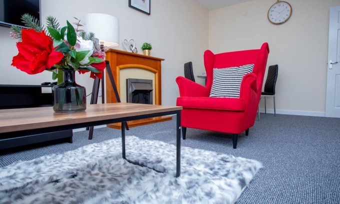 Moulton Apartment | Beautiful two bedrooms ensuite apartment