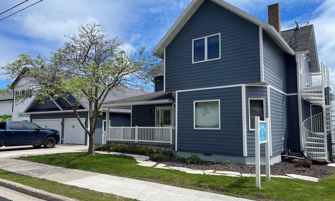 Baileys Harbor House | Beautiful updated house on Lake Michigan in the heart of downtown Baileys Harbor