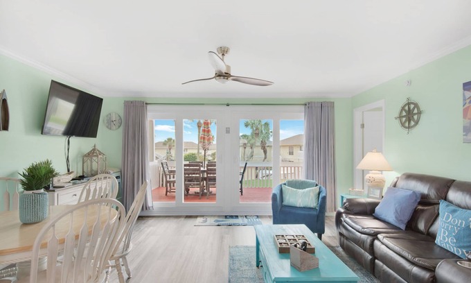 Holiday Isle Condo | ✨Beautiful Updates~Perfect for Families~5Pools+3Hot Tubs~2BR Sandpiper Cove 1079