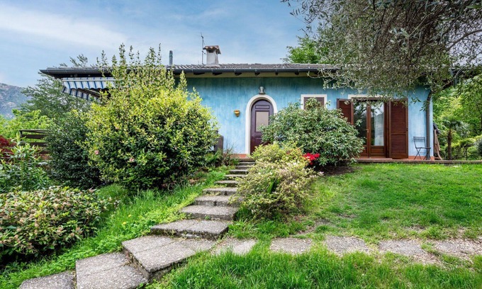 Casale Corte Cerro House | Beautiful villa for 4 guests with WIFI, TV, terrace and pets allowed