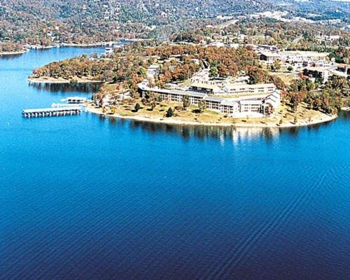 Kimberling City Apartment | Beautiful Vacation Condos Situated at Table Rock Lake
