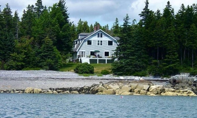 Bernard House | Beautiful Victorian Home with Private Beach