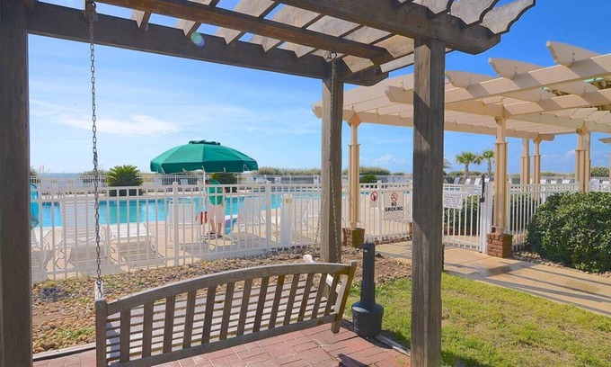 Fort Morgan Condo | Beautiful View and Oceanfront Community