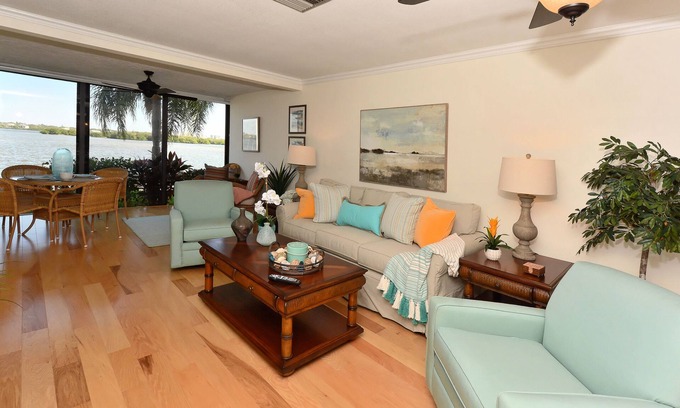 Siesta Key Condo | Beautiful view of Sarasota Bay and across the street from Turtle Beach