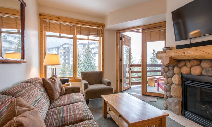Copper Mountain Village Condo | Beautiful Views, Beautiful Condo , wifi, underground park, 1 minute to lifts