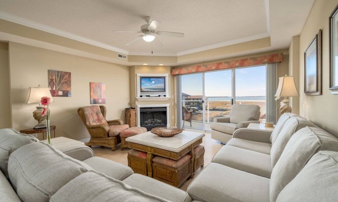 Midtown Ocean City Condo | Beautiful views from this stunning 3 bedroom, 3 bath condo