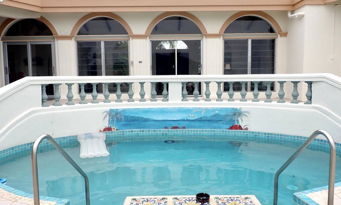 Bellevue Villa | Beautiful Views of Southside with Pool