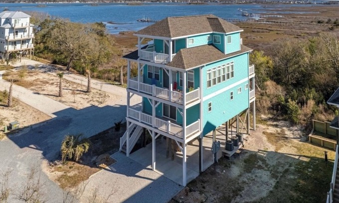 Surf City House | Beautiful Views with Private Beach Access and Elevator