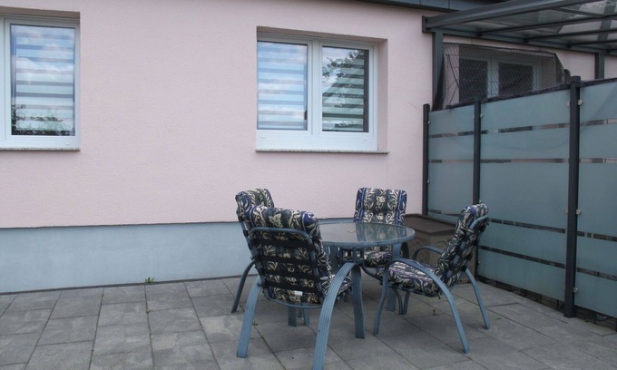 Raben Steinfeld House | Beautiful villa for 4 guests with WIFI, TV, terrace and parking
