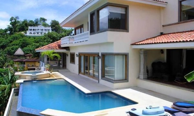 Playa Flamingo Villa | Beautiful Villa for 4-16 people, with beach access & wonderful ocean views!