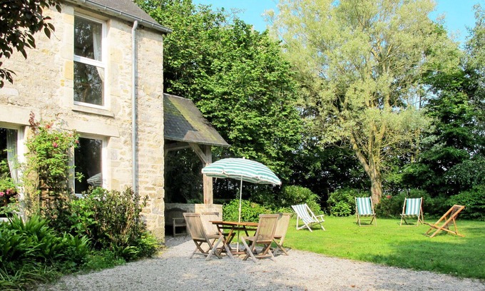 Sainte-Marie-du-Mont Villa | Beautiful villa for 4 people with WIFI, TV, terrace, pets allowed and parking